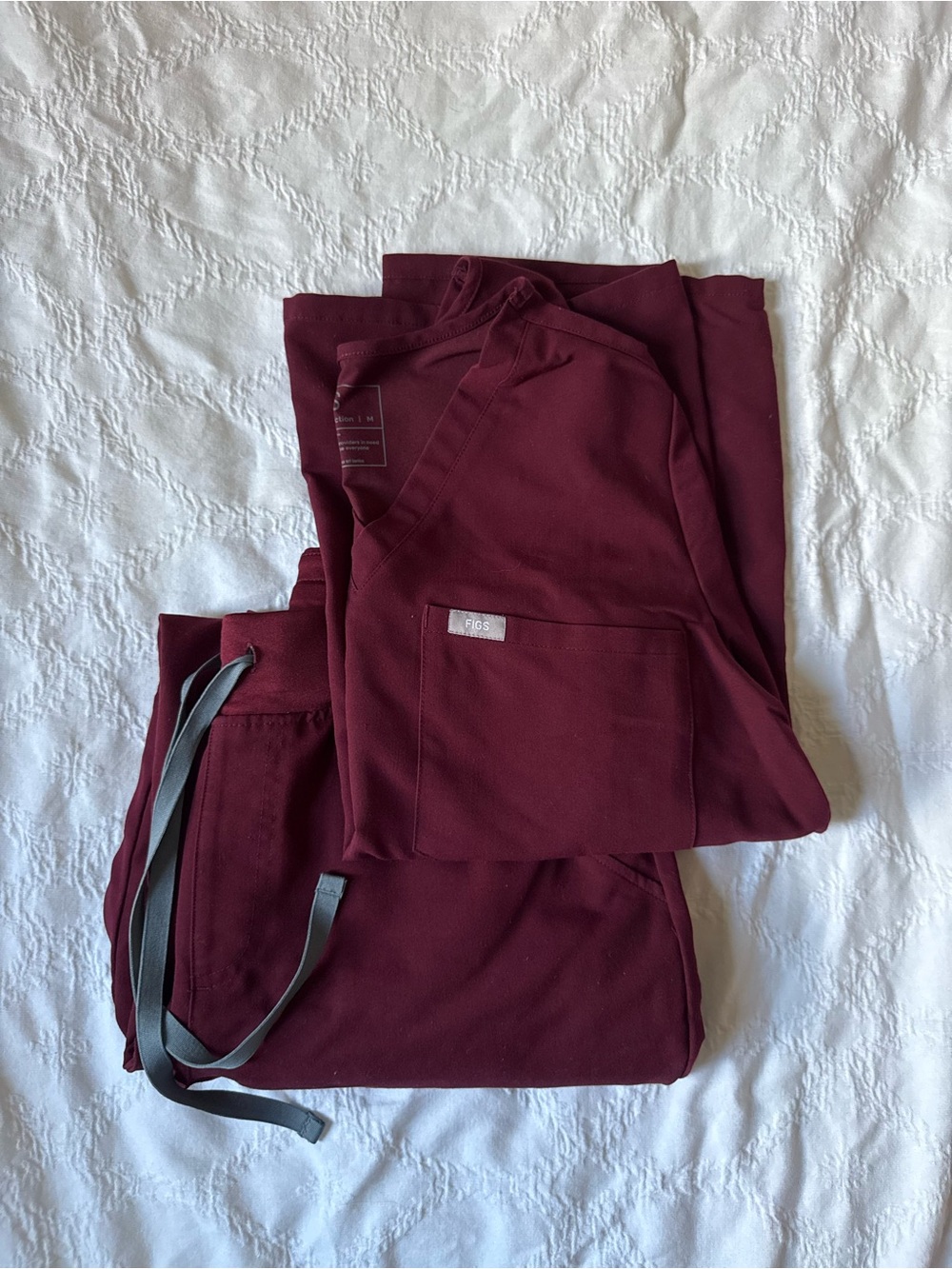 Figs Burgundy Scrub Set Medium